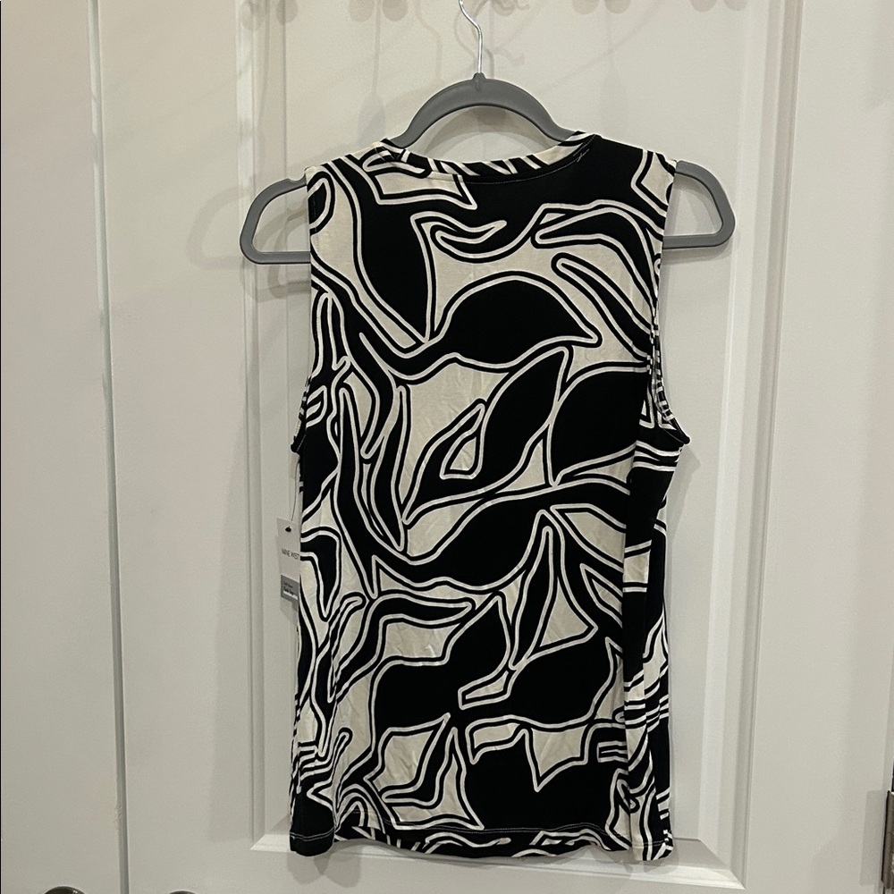 Bundle of Nine West Soft-Spun Abstract Patterned Sleeveless Tank Tops - Picture 3 of 7